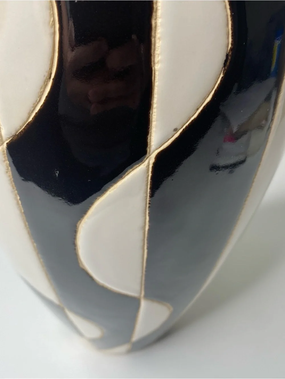 Vintage Mid-century Modern Black and White Ceramic Geometric Vase - Picture 13 of 16